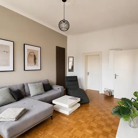 Bis Zu 6 Personen Balkon Neu * גלזנקירכן