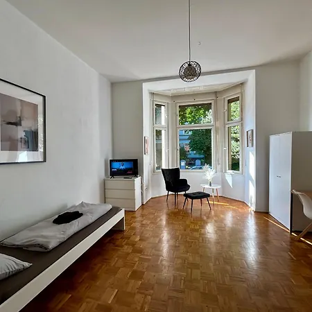 Bis Zu 6 Personen Balkon Neu *
