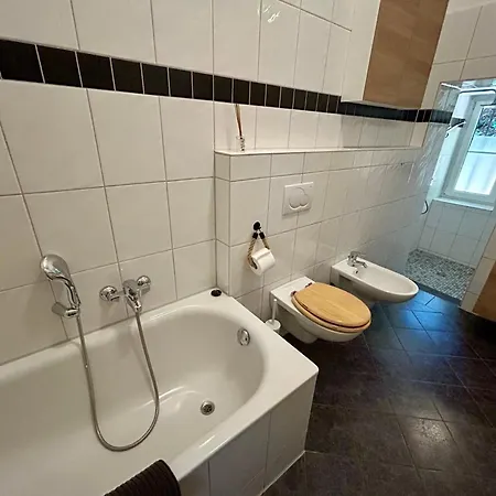 Bis Zu 6 Personen Balkon Neu *