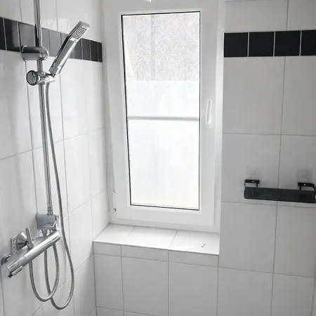 Bis Zu 6 Personen Balkon Neu *